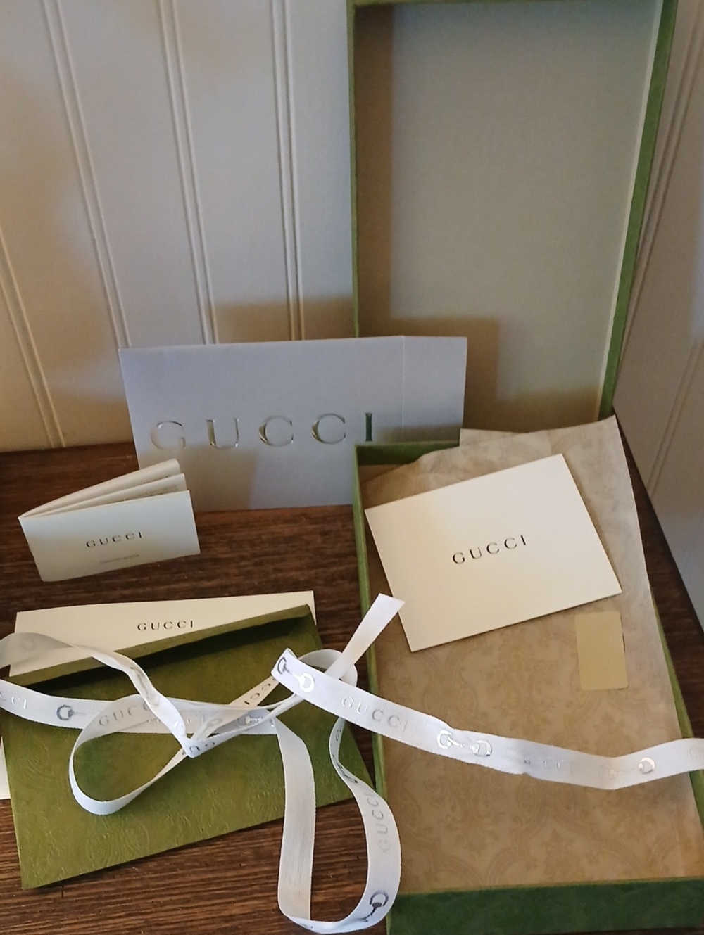GUCCI Gift Storage Box - Picture 3 of 12